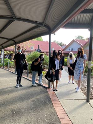 2021-dress-like-teacher-004