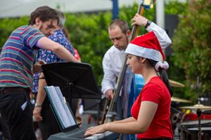 2022-christmas-carols-14