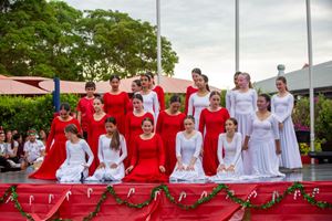 2022-christmas-carols-15