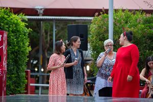 2022-christmas-carols-38