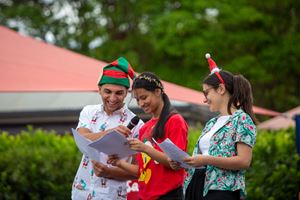 2022-christmas-carols-4