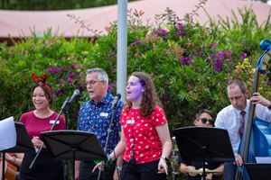 2022-christmas-carols-40