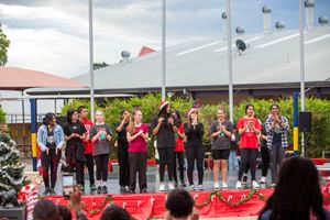 2022-christmas-carols-42