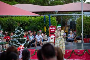 2022-christmas-carols-43