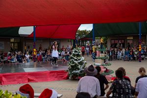 2022-christmas-carols-56