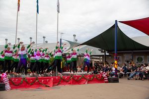 2022-christmas-carols-63